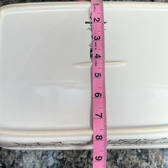 Hello kitty Bakeware casserole 400”F resistant fall Halloween dishwasher safe - Picture 8 of 8